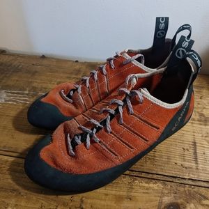 Scarpa climbing shoes